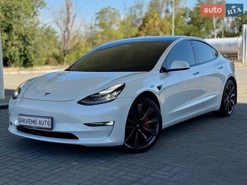 Tesla Model 3 2019
