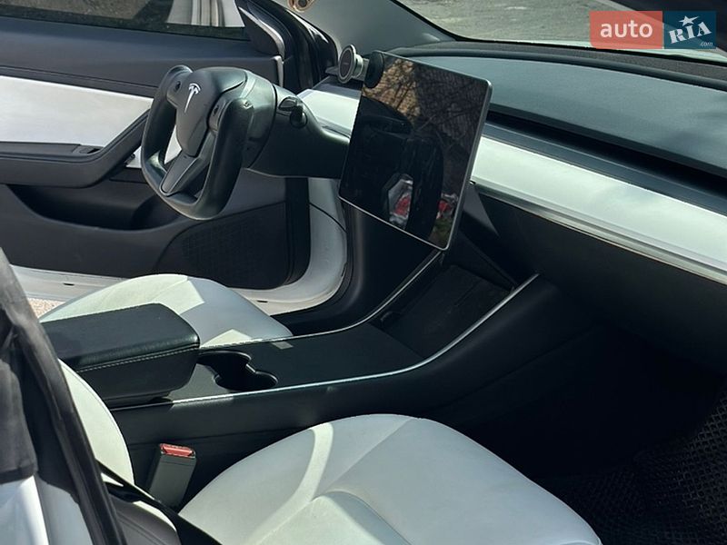 Седан Tesla Model 3 2019 в Луцьку
