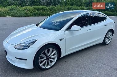 Седан Tesla Model 3 2020 в Житомире