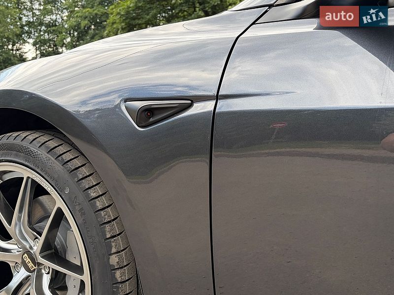 Седан Tesla Model 3 2025 в Львове