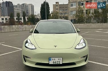 Седан Tesla Model 3 2022 в Киеве