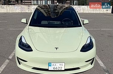 Седан Tesla Model 3 2022 в Киеве