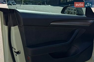 Седан Tesla Model 3 2022 в Киеве
