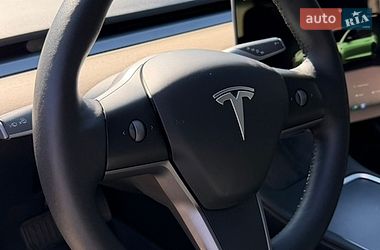 Седан Tesla Model 3 2022 в Киеве