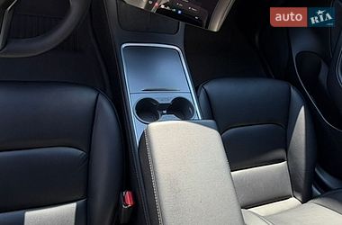 Седан Tesla Model 3 2022 в Киеве