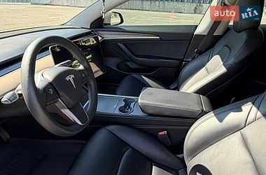 Седан Tesla Model 3 2022 в Киеве