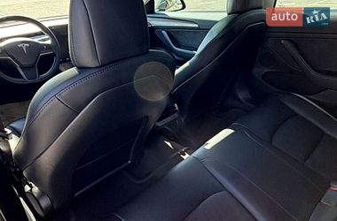 Седан Tesla Model 3 2022 в Киеве
