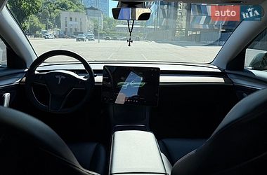 Седан Tesla Model 3 2022 в Киеве