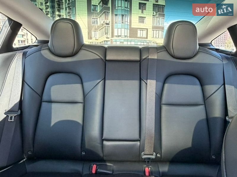 Седан Tesla Model 3 2022 в Киеве фото 36 Седан Tesla Model 3 2022 в Киеве