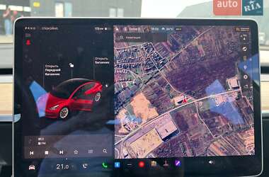 Седан Tesla Model 3 2021 в Львові