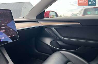 Седан Tesla Model 3 2021 в Львові