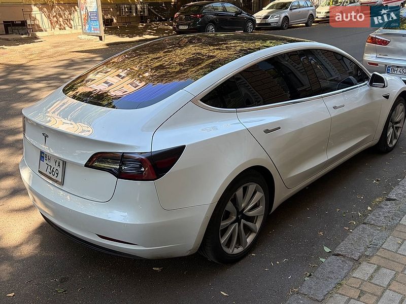 Седан Tesla Model 3 2018 в Одессе