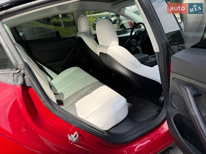 Седан Tesla Model 3 2022 в Білій Церкві