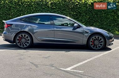 Седан Tesla Model 3 2021 в Києві