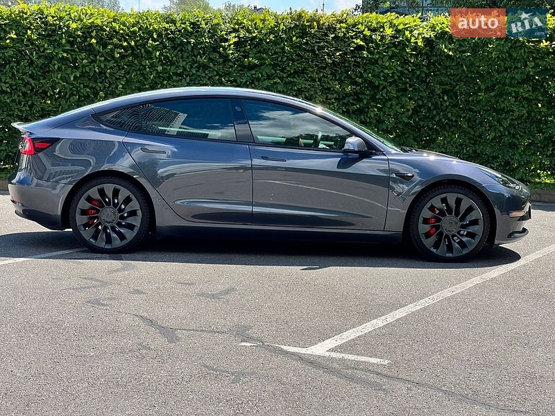 Седан Tesla Model 3 2021 в Києві
