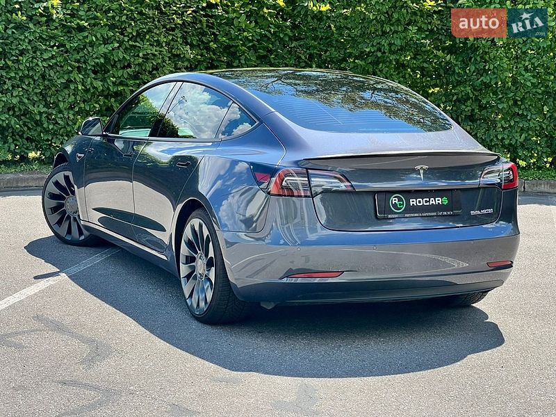 Седан Tesla Model 3 2021 в Києві