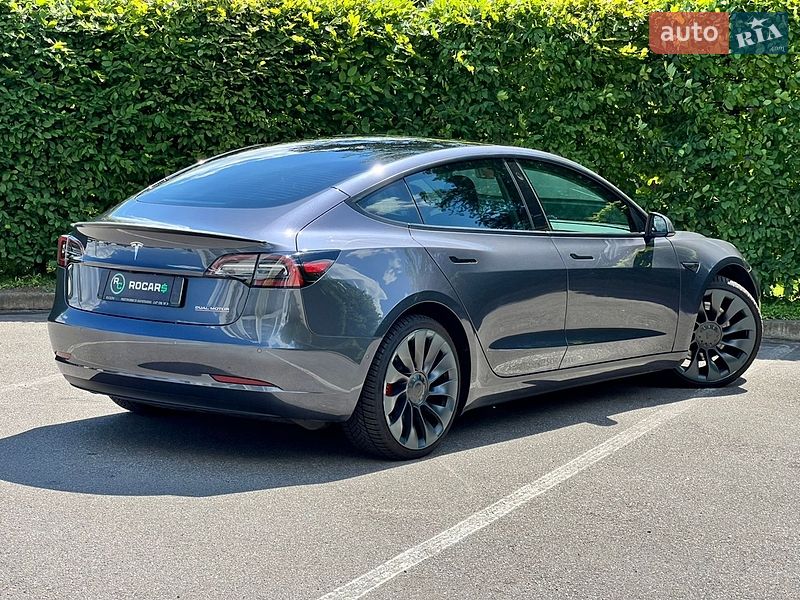 Седан Tesla Model 3 2021 в Києві