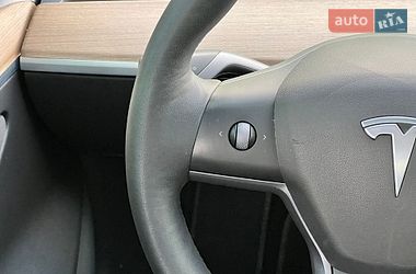 Седан Tesla Model 3 2021 в Києві