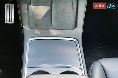 Седан Tesla Model 3 2021 в Києві