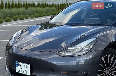 Седан Tesla Model 3 2018 в Луцке