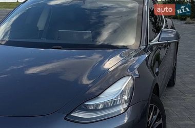 Седан Tesla Model 3 2018 в Луцке