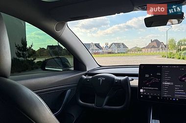 Седан Tesla Model 3 2018 в Луцке