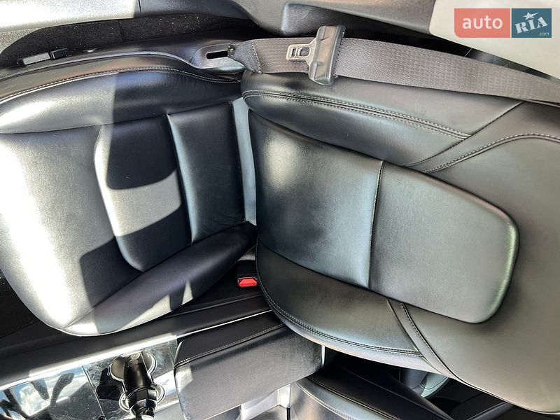 Седан Tesla Model 3 2019 в Львове
