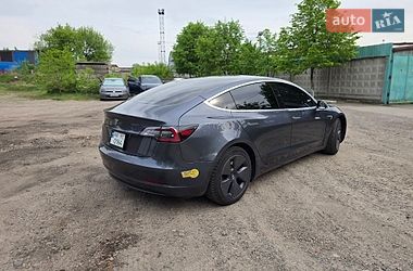 Седан Tesla Model 3 2020 в Киеве фото 4 Седан Tesla Model 3 2020 в Киеве