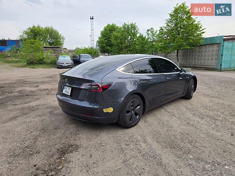 Седан Tesla Model 3 2020 в Киеве фото 4 Седан Tesla Model 3 2020 в Киеве