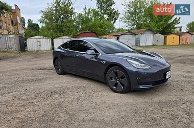 Седан Tesla Model 3 2020 в Киеве фото 7 Седан Tesla Model 3 2020 в Киеве