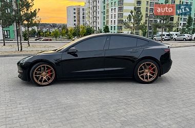 tesla model-3 2018 в Ровно от профессионального продавца Олег Миколайович Садовский