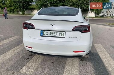 Седан Tesla Model 3 2019 в Львові