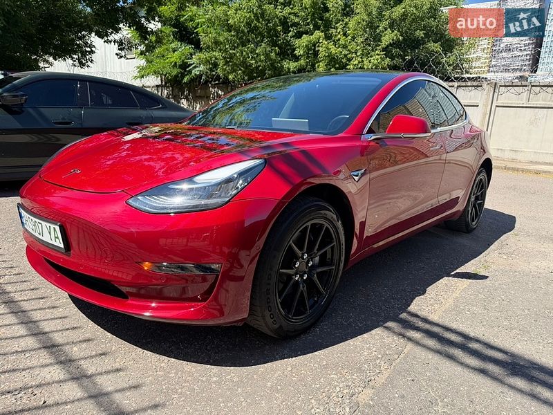 Седан Tesla Model 3 2018 в Одессе