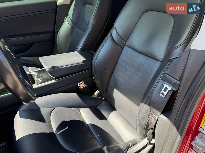 Седан Tesla Model 3 2018 в Одессе