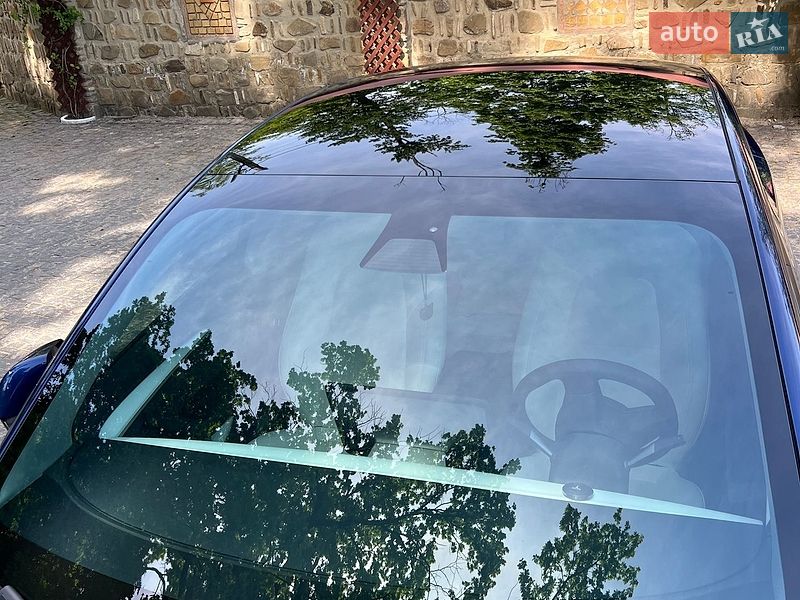 Седан Tesla Model 3 2021 в Черновцах