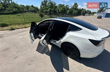Седан Tesla Model 3 2022 в Днепре