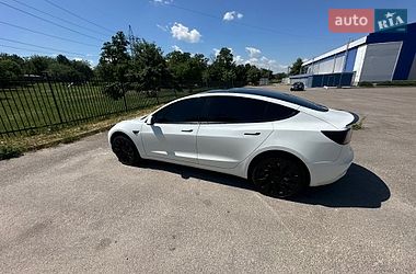 Седан Tesla Model 3 2022 в Днепре