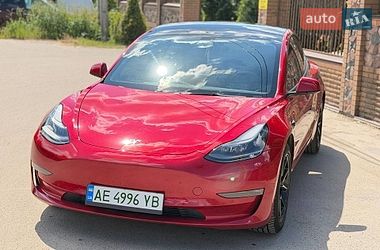 Седан Tesla Model 3 2022 в Киеве