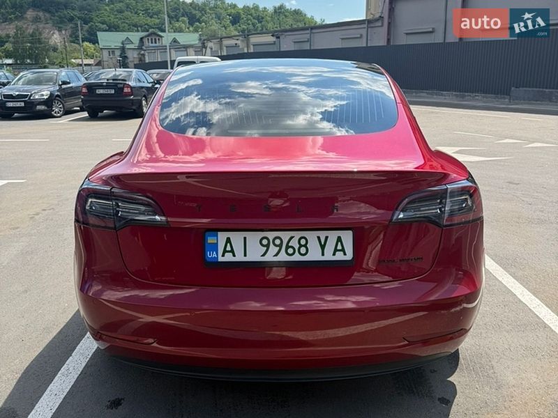 Седан Tesla Model 3 2019 в Обухові