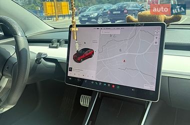 Седан Tesla Model 3 2019 в Обухові