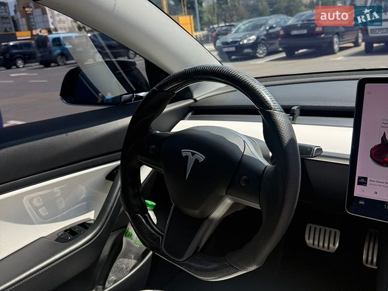 Седан Tesla Model 3 2019 в Обухове