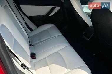 Седан Tesla Model 3 2019 в Обухові