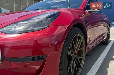 Седан Tesla Model 3 2019 в Обухові