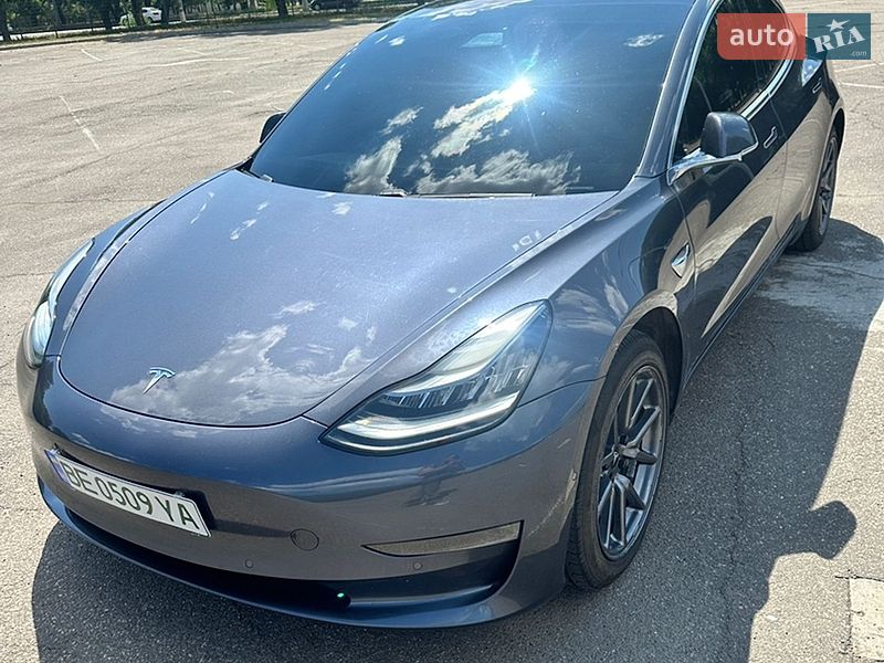 Tesla Model 3 2018 Tesla Model 3 2018