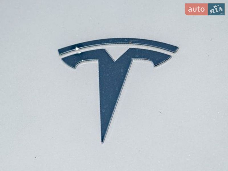 Седан Tesla Model 3 2020 в Киеве