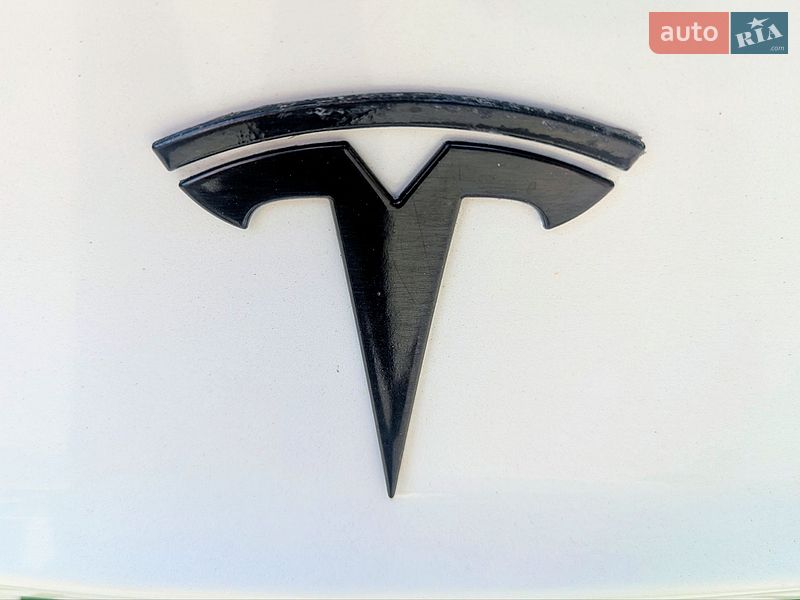 Седан Tesla Model 3 2020 в Киеве