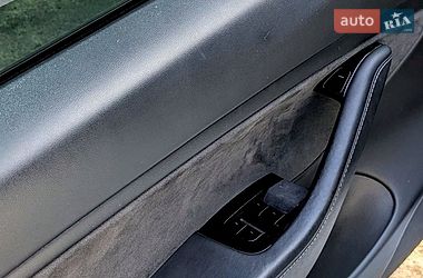 Седан Tesla Model 3 2020 в Киеве