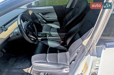 Седан Tesla Model 3 2020 в Киеве