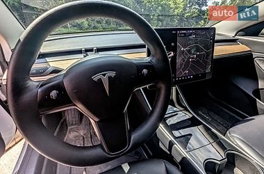 Седан Tesla Model 3 2020 в Киеве