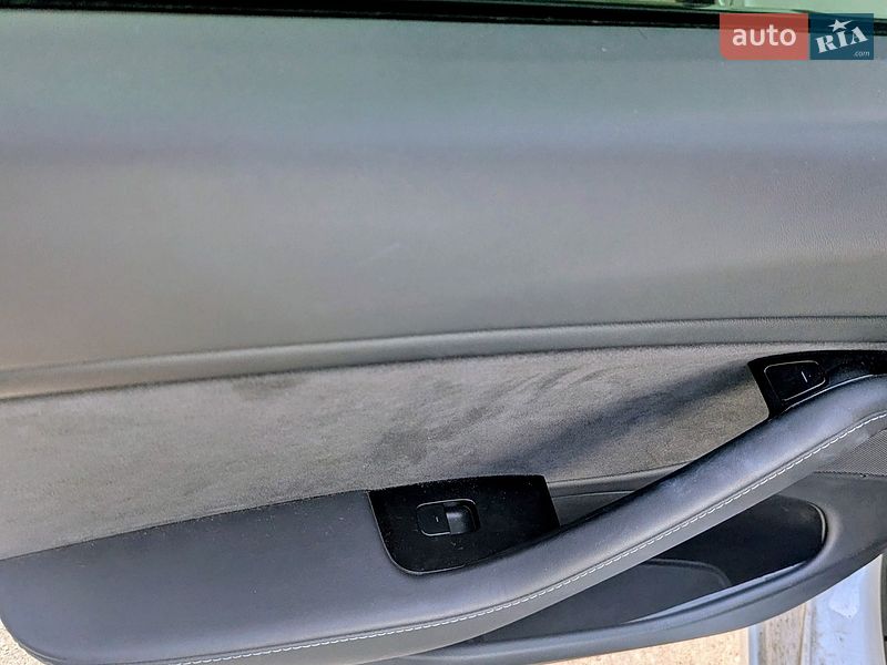 Седан Tesla Model 3 2020 в Киеве